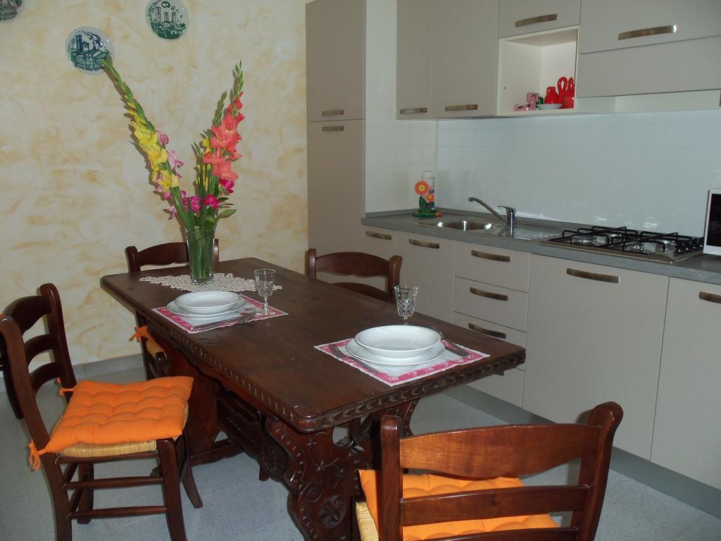 Villa Casa Dei Ciliegi CastellʼAlfero Habitación foto
