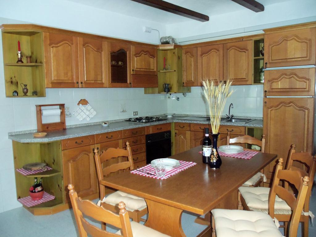 Villa Casa Dei Ciliegi CastellʼAlfero Habitación foto