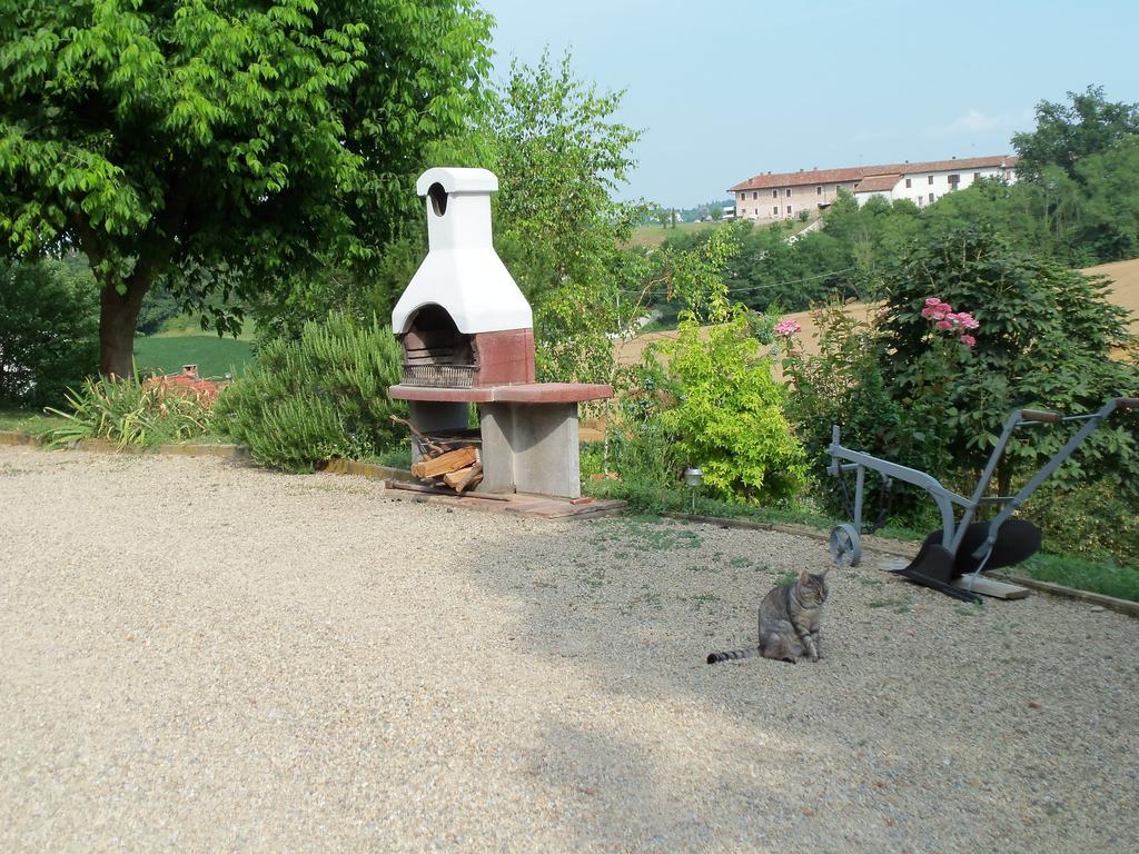 Villa Casa Dei Ciliegi CastellʼAlfero Habitación foto